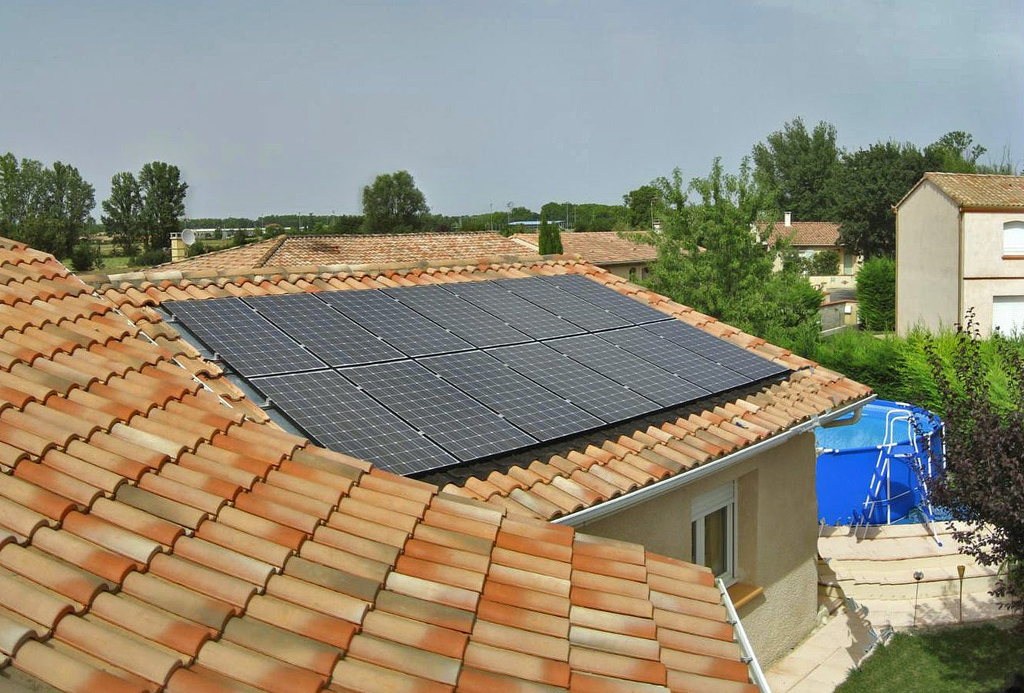 Good Day Sunshine: Investigating Solar Installation and Home Resale Premiums