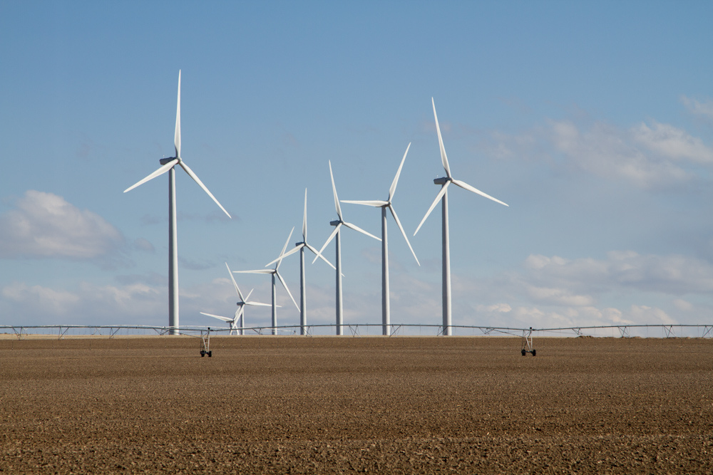 Evaluating the entire cost of renewable energy sources