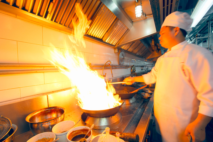 What do Chinese restaurants teach us about the immigrant labor market?